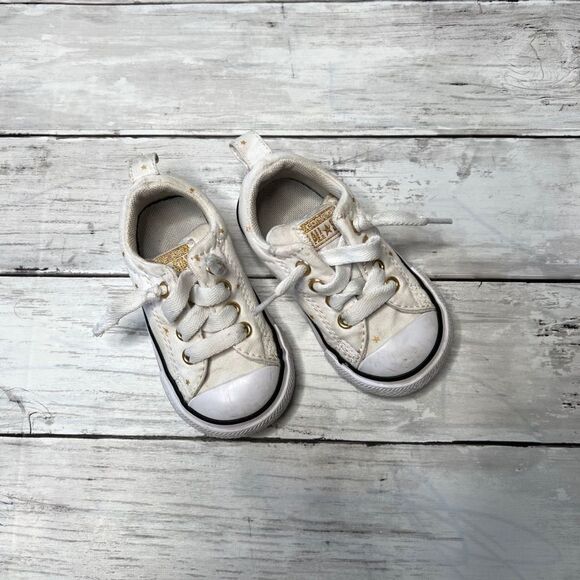 Converse baby white and black rim and gold stars  5 - Picture 1 of 6